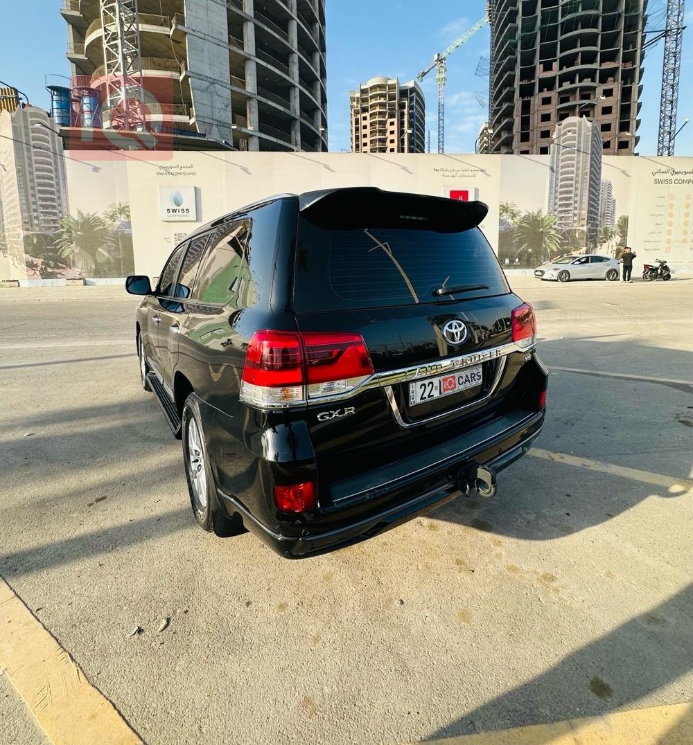 تويوتا لاندكروزر